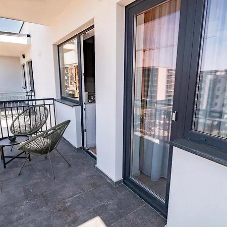 Apartment Modern With Mountain View & Balcony By Blvd *