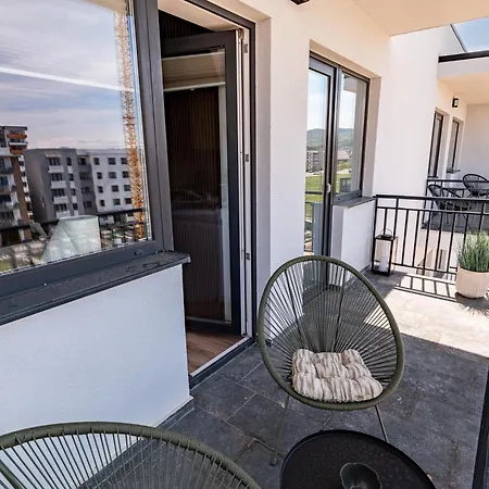 Modern With Mountain View & Balcony By Blvd